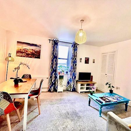 Cosy Authentic Flat In The Heart Of Galashiels Εξωτερικό φωτογραφία